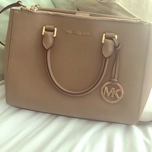 Michael Kors tote